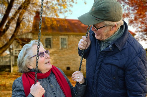 Aide à domicile pour personnes âgées à montcresso : nos solutions fiables